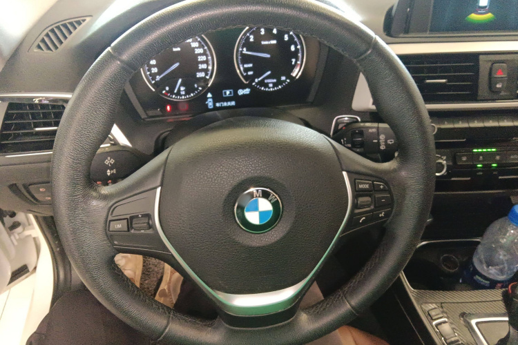 宝马1系(进口) 2018款 118i 领先型局部细节13