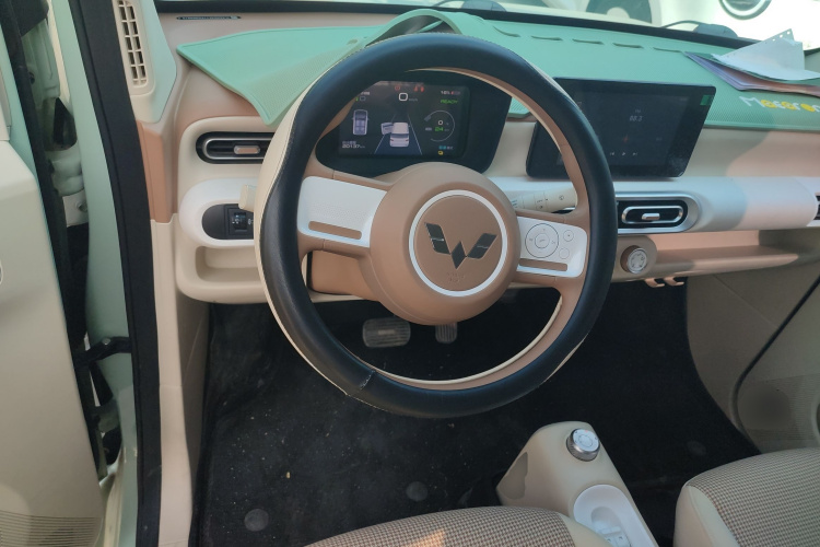 五菱汽车 宏光MINIEV 2024款 第三代 170km中控内饰13