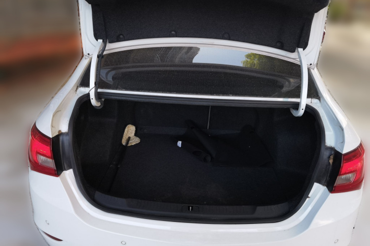 别克 英朗 2015款 15N 自动精英型局部细节23