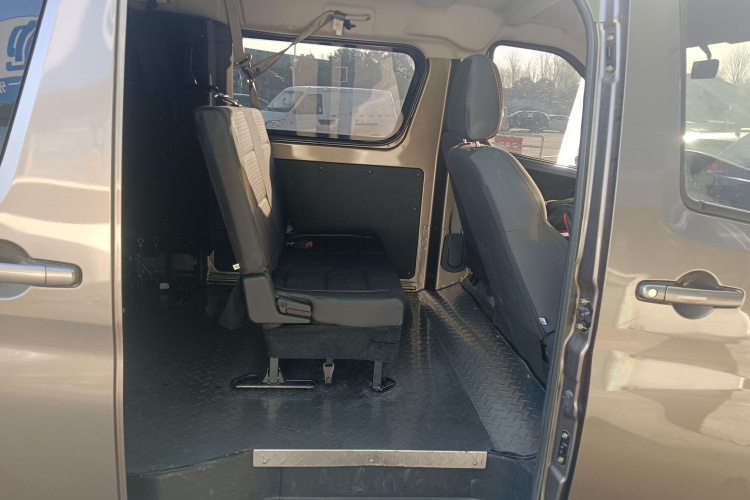 长安凯程 长安睿行M60 2023款 1.5L GDI舒适型客车6/7座中控内饰21