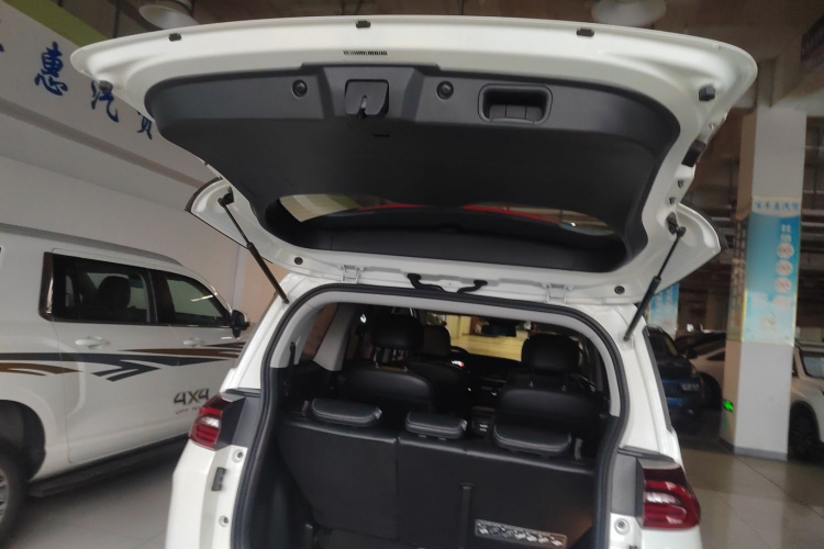 广汽传祺 传祺M6 2021款 PRO 270T DCT豪华版机舱底盘23