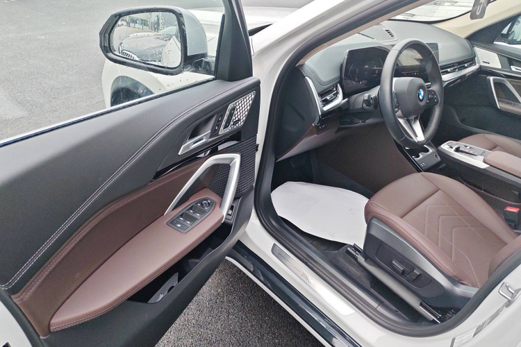 宝马X1 2024款 sDrive25Li X设计套装中控内饰20