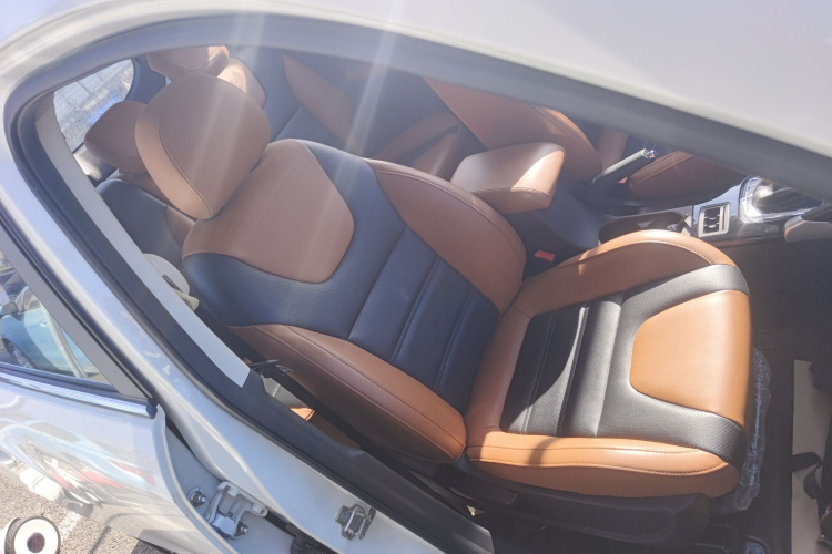 北京汽车 绅宝X35 2016款 1.5L 自动豪华版局部细节41