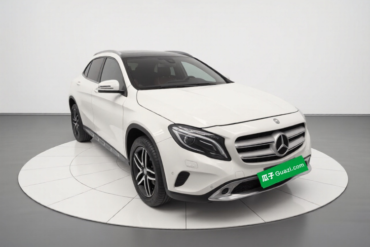 奔驰GLA 2016款 GLA 200 时尚型车身外观3