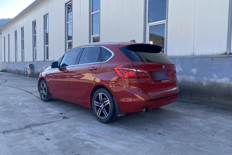 宝马2系旅行车 2016款 218i 运动设计套装车身外观6004