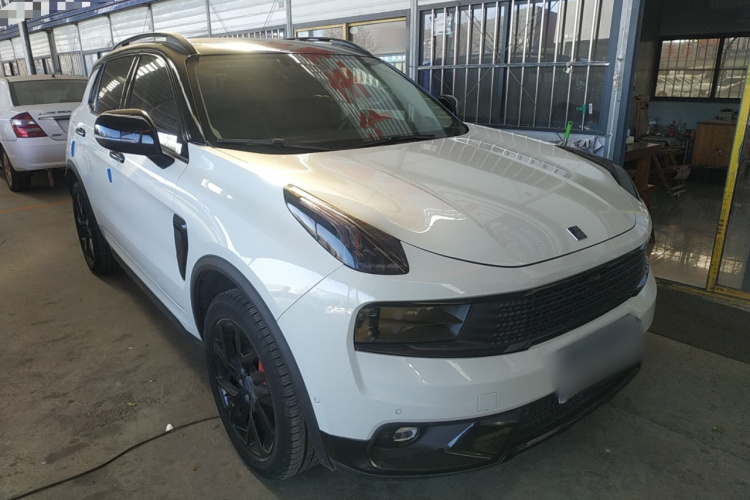 领克01 2017款 2.0T 四驱劲Pro版车身外观3