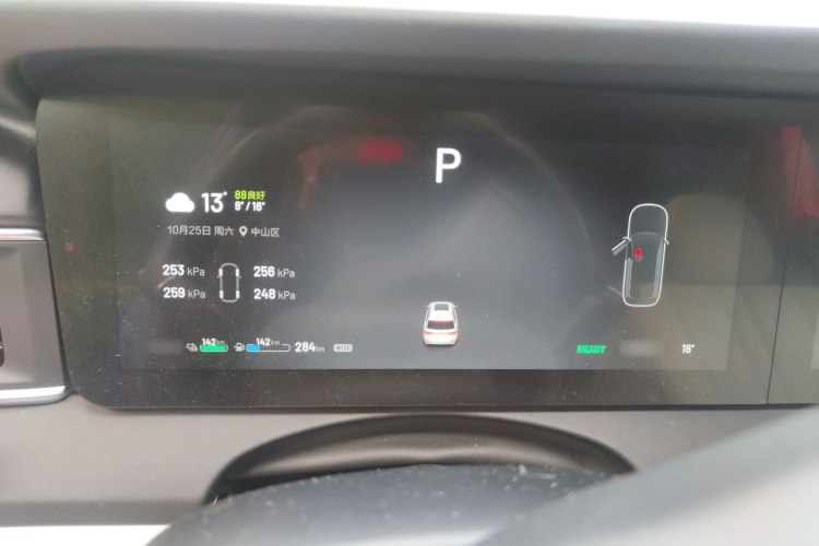 理想汽车 理想ONE 2020款 增程6座版局部细节14