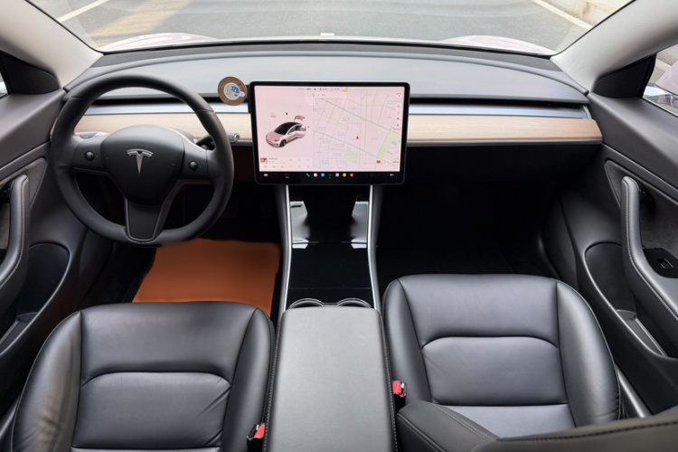 特斯拉 Model 3(进口) 2019款 长续航全轮驱动版中控内饰7004