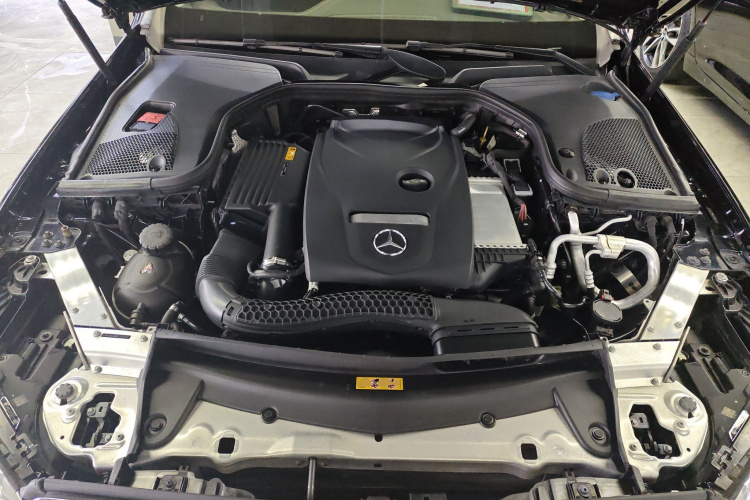 奔驰E级 2018款 改款 E 200 L局部细节24