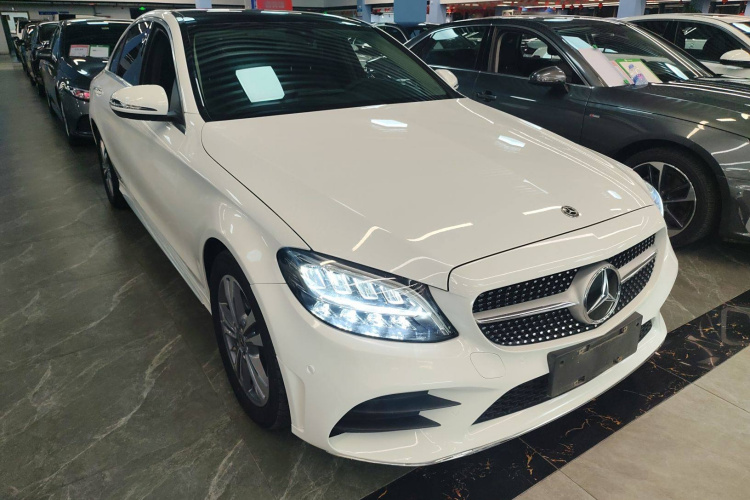 奔驰C级 2021款 C 200 L 时尚型运动版车身外观3
