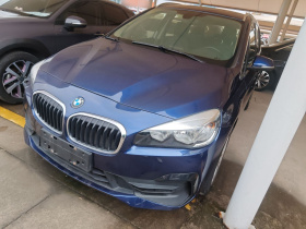 宝马2系多功能旅行车 2018款 220i 领先型