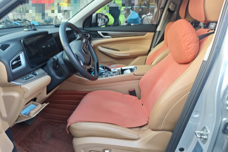 蓝电E5 2023款 1.5L DE-i 100KM臻享型 7座中控内饰19