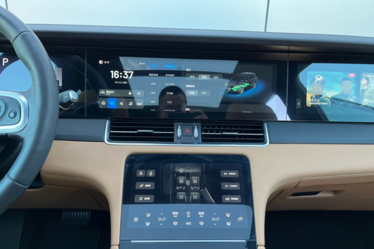 理想汽车 理想ONE 2020款 增程6座版中控内饰7003