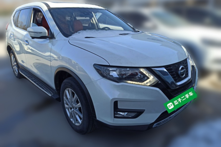 日产 奇骏 2019款 2.0L CVT舒适版 2WD车身外观3