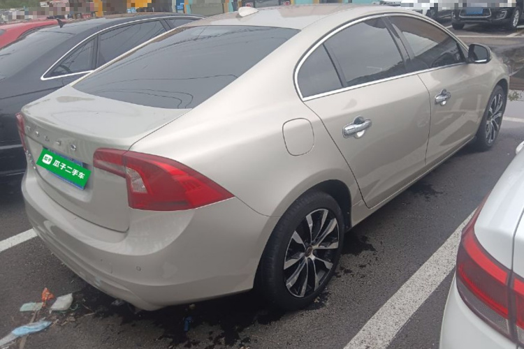 沃尔沃S60 2018款 S60L T3 智进进取版车身外观6005
