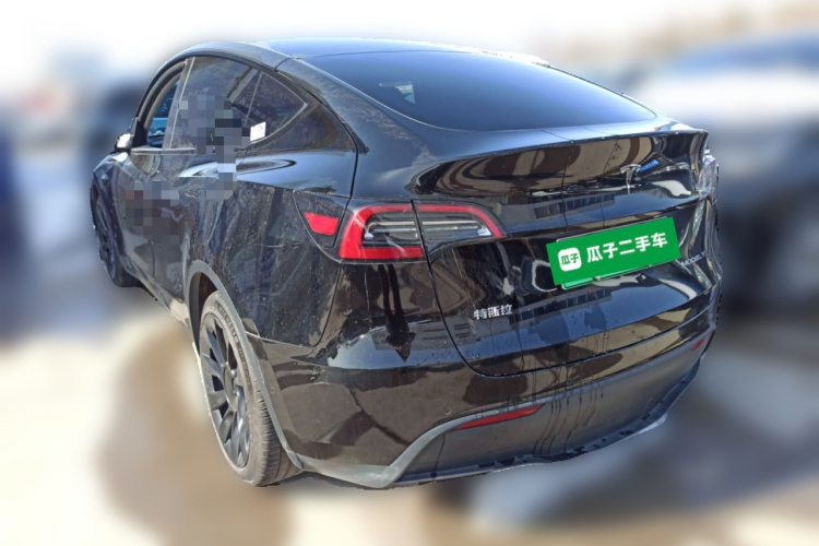 特斯拉 Model Y 2021款 标准续航后驱版车身外观5