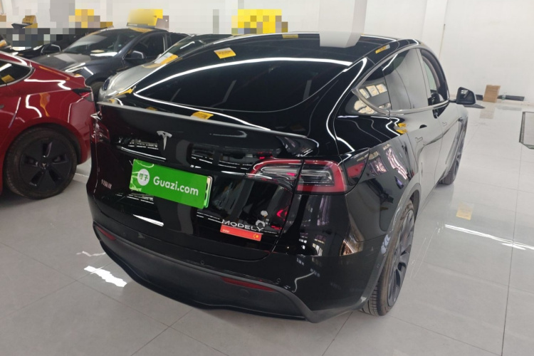 特斯拉 Model Y 2023款 高性能全轮驱动版车身外观7
