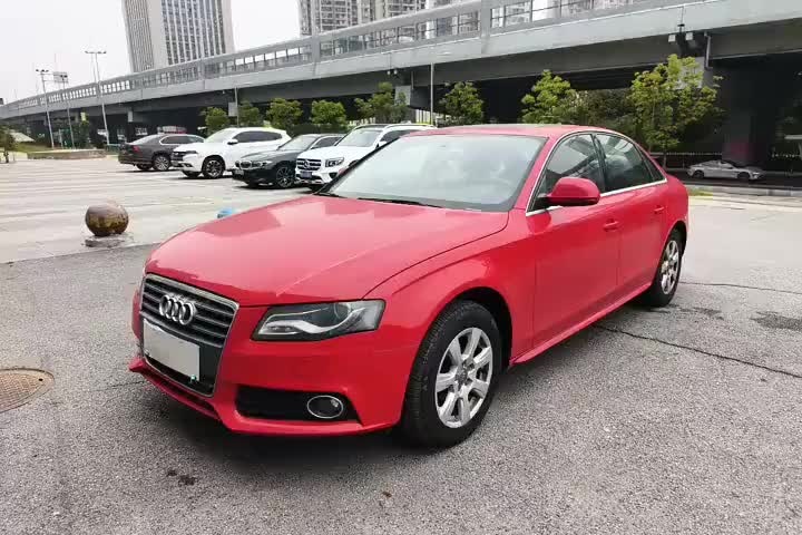 奥迪A4L 2011款 2.0 TFSI 标准型实拍1