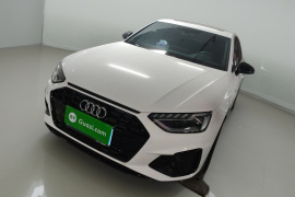 奥迪A4L 2025款 200万辆悦享版 40 TFSI 豪华动感型