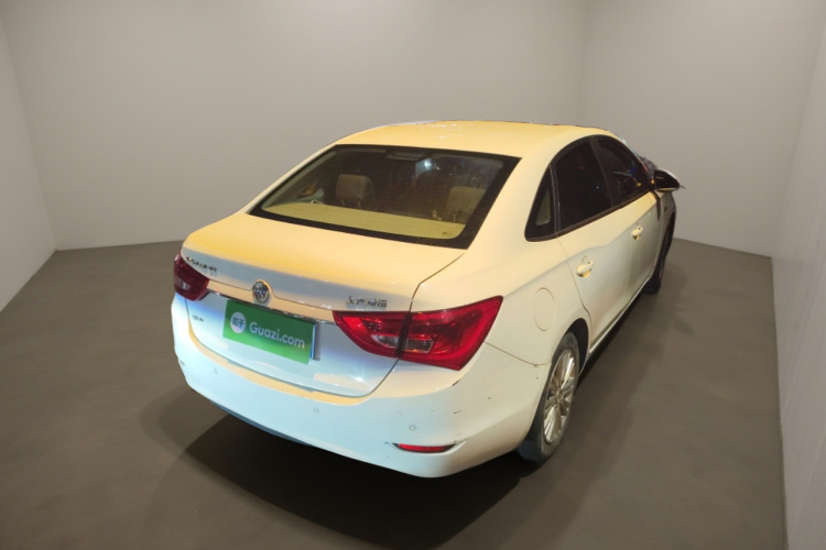 别克 英朗 2017款 15N 自动精英型车身外观7