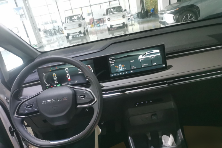 上汽大通MAXUS 大家7 2024款 改款 超混 长续航版 悦享版中控内饰7002