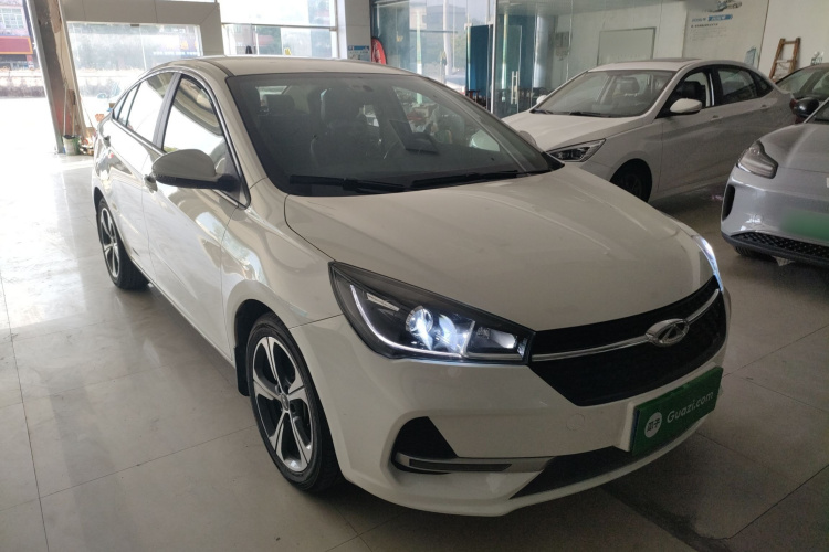 奇瑞 艾瑞泽5 2019款 改款PRO 1.5L 手动青春版 国VI车身外观3