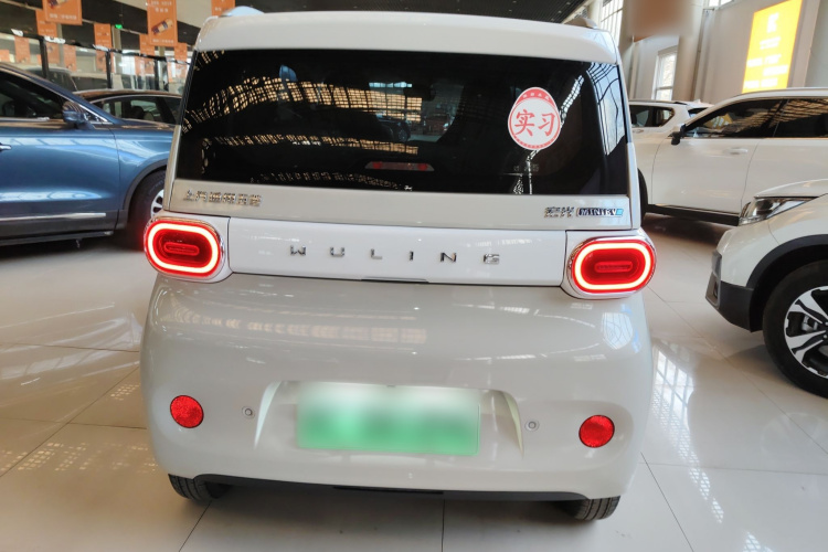 五菱汽车 宏光MINIEV 2024款 第三代 215km 进阶版车身外观6