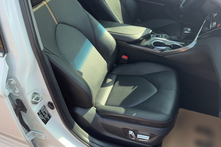 丰田 凯美瑞 2021款 双擎 2.5HG 豪华版局部细节41