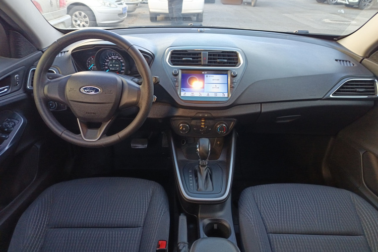福特 福睿斯 2019款 1.5L 自动质享型中控内饰12