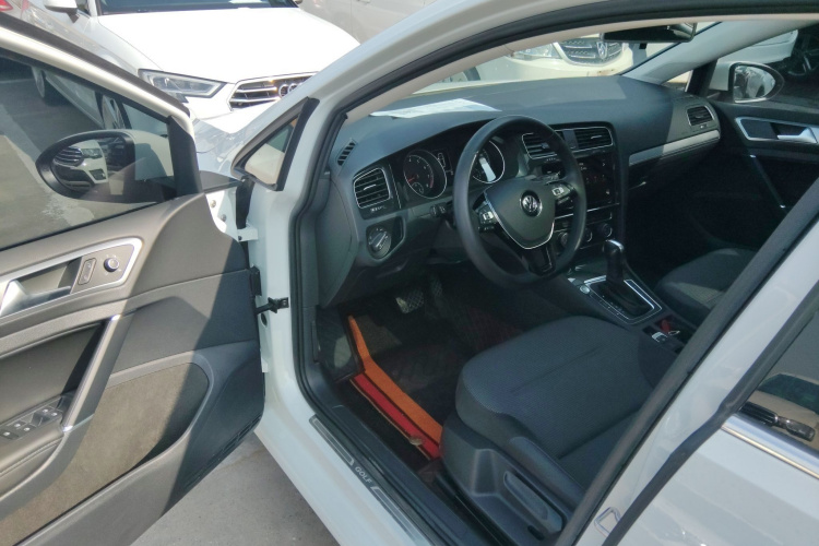 大众 高尔夫 2020款 挚爱版 280TSI DSG舒适型中控内饰20