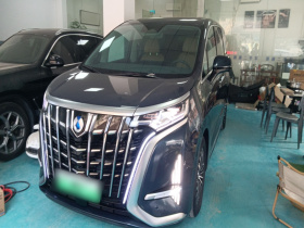 腾势D9 2022款 DM-i 970 四驱尊荣型