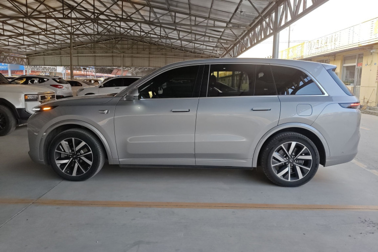 理想汽车 理想L8 2023款 Pro车身外观4