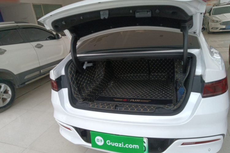 比亚迪 秦PLUS 2021款 DM-i 55KM 旗舰型机舱底盘23