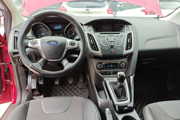 福特 福克斯 2012款 两厢 1.6L 手动风尚型中控内饰7002