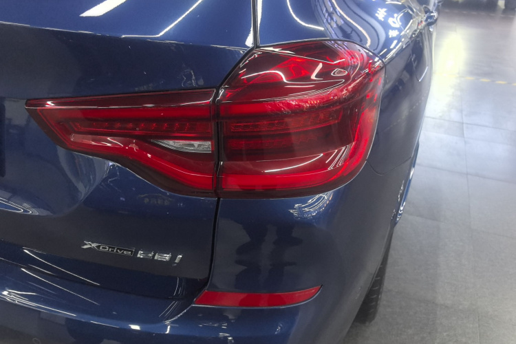 宝马X3 2020款  xDrive28i M运动套装车身外观9