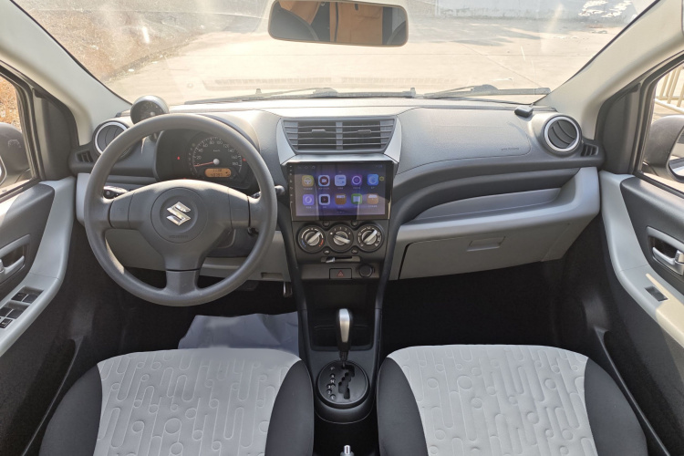 铃木 奥拓 2016款 1.0L 自动豪华炫动版中控内饰7003