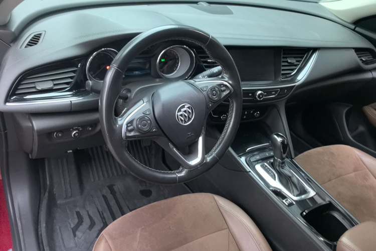 别克 君威 2017款 20T 豪华型中控内饰7002