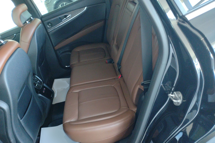 林肯 航海家 2021款 改款 2.7T 四驱尊耀版中控内饰21