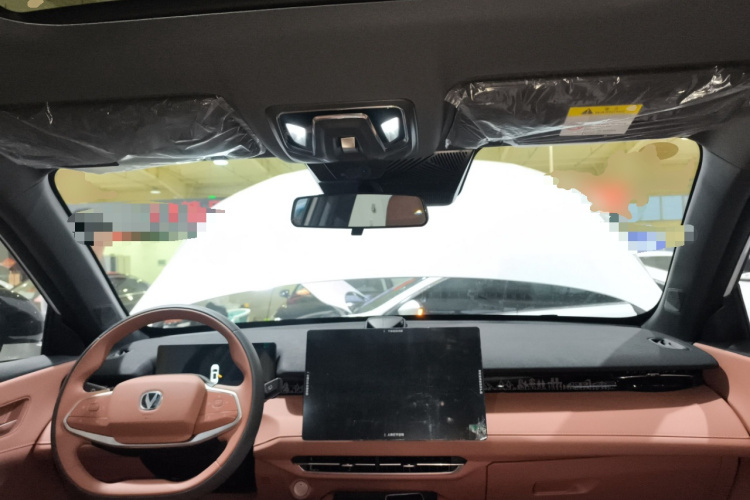 长安UNI-Z 2025款 1.5T 尊贵型中控内饰12