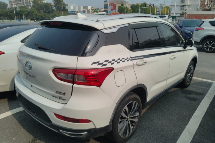 广汽传祺 传祺GS4 2016款 235T G-DCT豪华版车身外观7