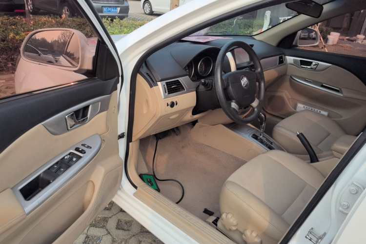 别克 凯越 2013款 1.5L 自动经典型中控内饰20