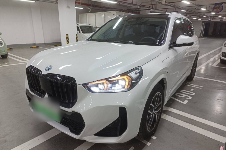 宝马iX1 2023款 eDrive25L M运动套装车身外观1