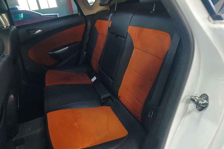 别克 英朗 2014款 XT 1.6T 自动时尚运动版中控内饰7004