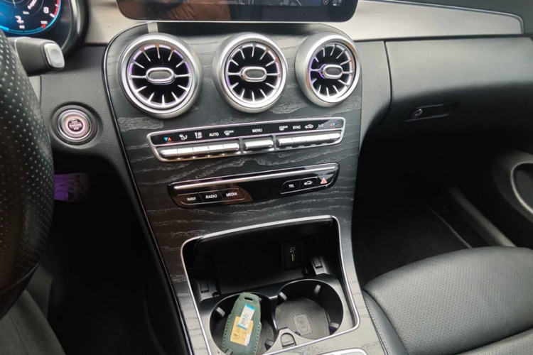 奔驰C级(进口) 2021款 C 260 轿跑车中控内饰7005