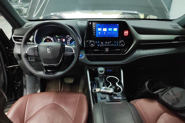 丰田 皇冠陆放 2021款 2.5L HEV四驱精英版中控内饰7002