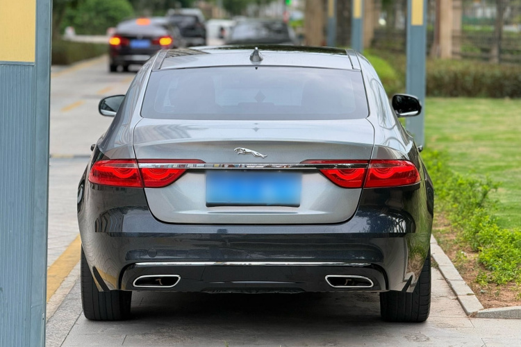 捷豹XFL 2020款 XFL 2.0T P200 两驱精英版车身外观6004