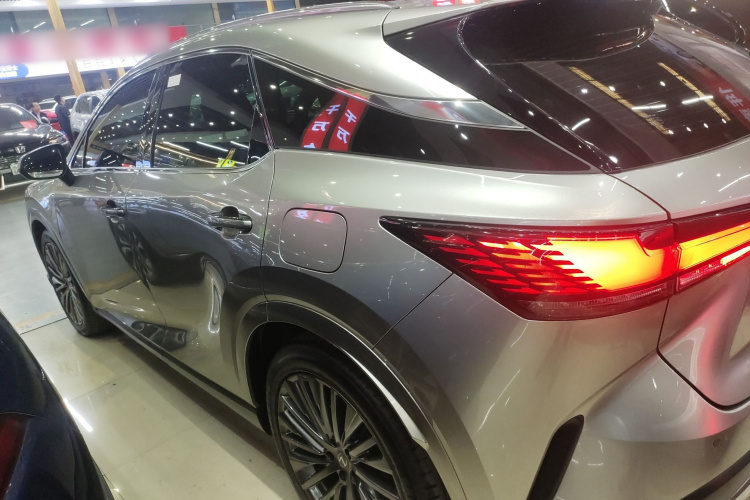 雷克萨斯RX新能源 2023款 450h+ 四驱畅享版车身外观4