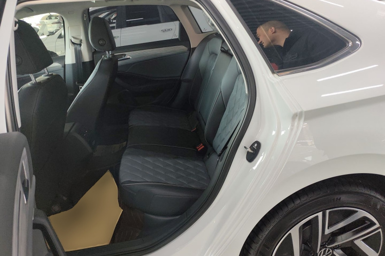 大众 速腾 2025款 300TSI DSG超越版中控内饰21