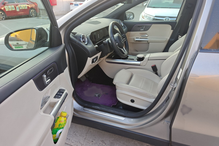 奔驰GLA 2020款 GLA 200 4MATIC中控内饰7002