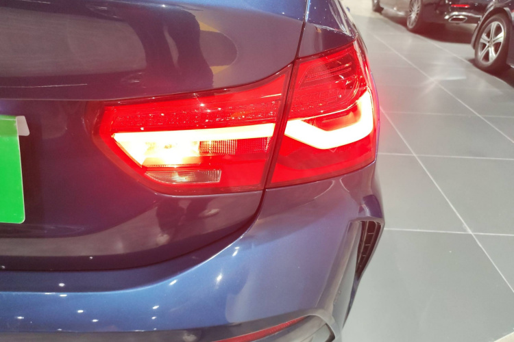 宝马1系 2021款 改款 125i M运动曜夜版车身外观6006